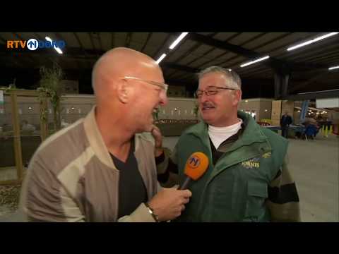 [VIRAL] Chicken farmer laughs like a chicken - RTV Noord